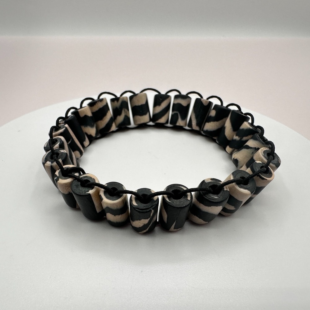 Vintage 90s Zebra Striped Bone Bead Stretch Bracelet Black White Boho